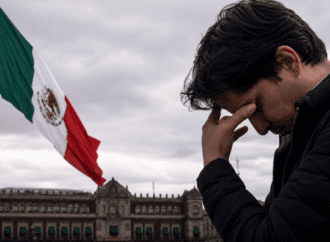 Moody’s baja a México a Baa3 y lo deja a un paso de perder el grado de inversión